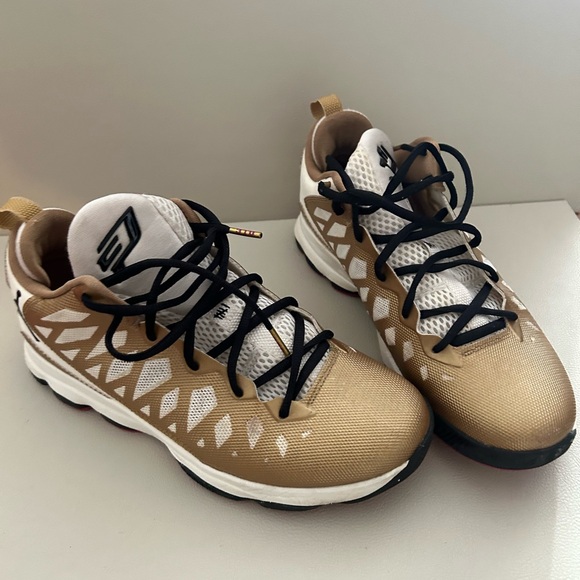 Jordan CP3 Vi Matador Shoes - Picture 5 of 10